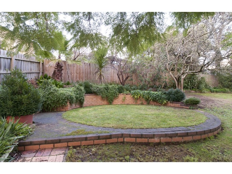 2 Clarendon Court, Mooroolbark VIC 3138