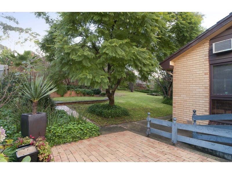 2 Clarendon Court, Mooroolbark VIC 3138
