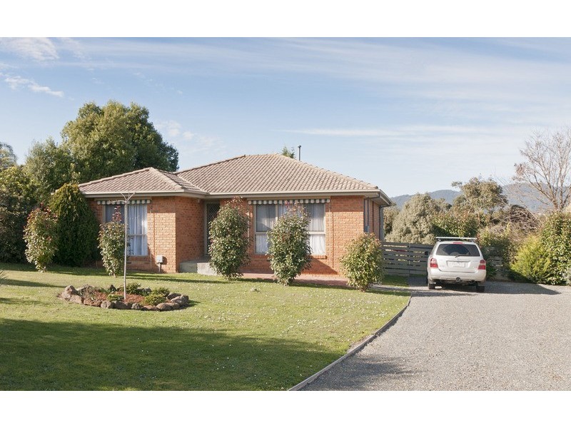 8 Milgate Court, Mooroolbark VIC 3138