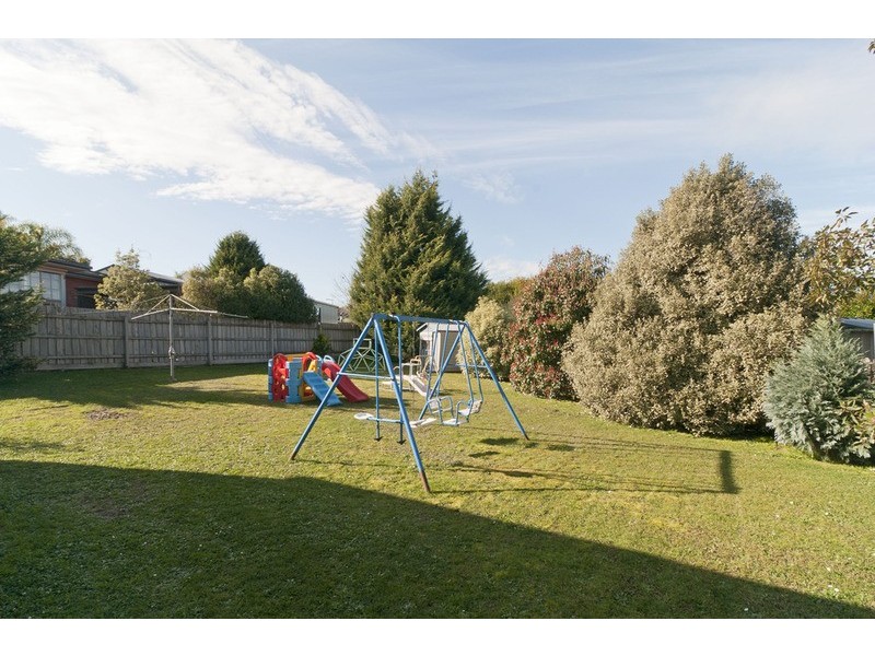 8 Milgate Court, Mooroolbark VIC 3138
