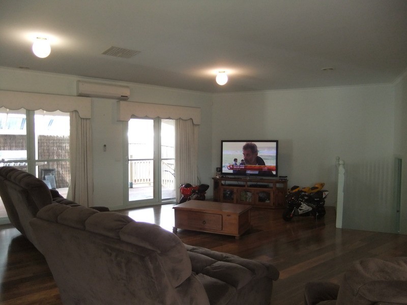 5 Hilton Place, Mooroolbark VIC 3138