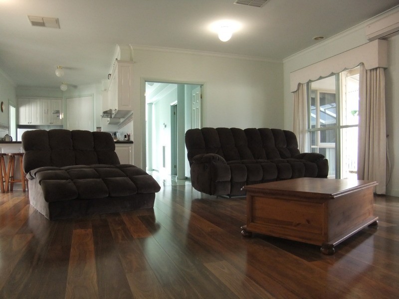 5 Hilton Place, Mooroolbark VIC 3138