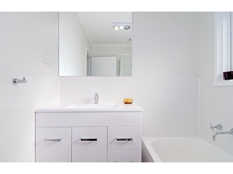 1/24 Garden Street, Kilsyth VIC 3137