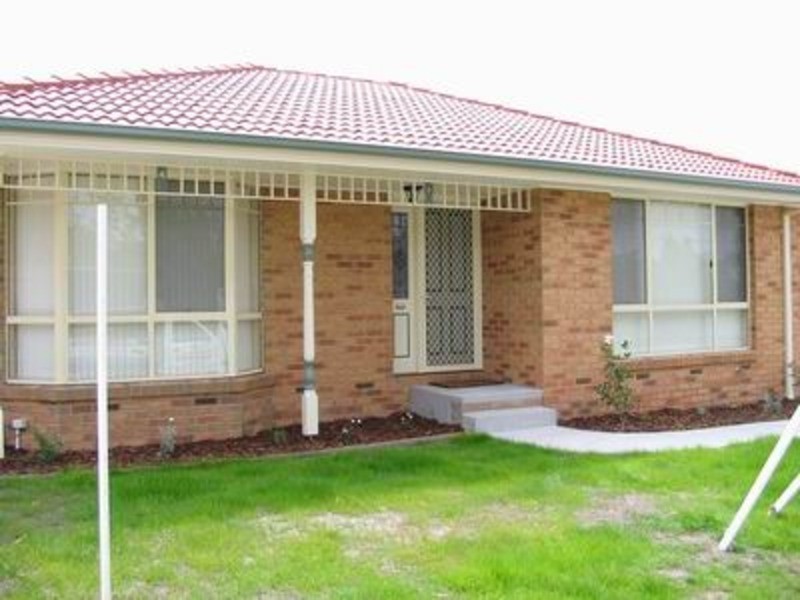 1/12 Railway Crescent, Croydon VIC 3136