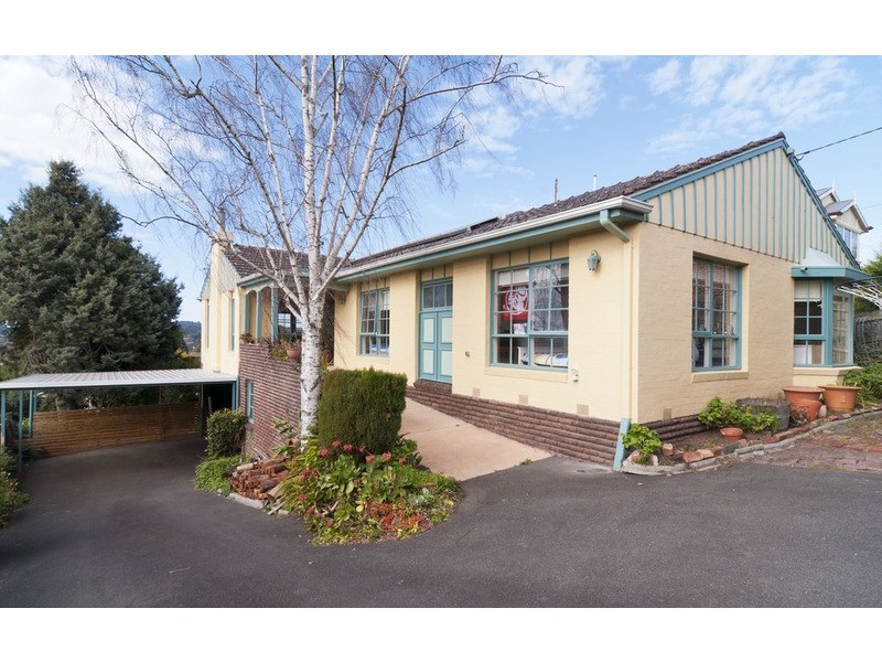 6 St Andrews Drive, Chirnside Park VIC 3116