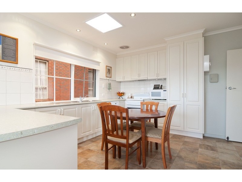 6 St Andrews Drive, Chirnside Park VIC 3116