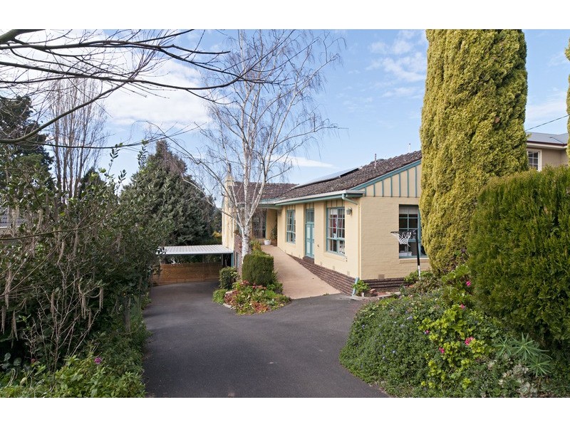 6 St Andrews Drive, Chirnside Park VIC 3116