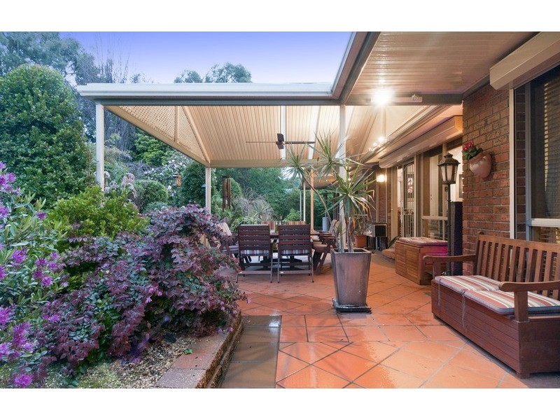 6 Chapman Court, Mooroolbark VIC 3138