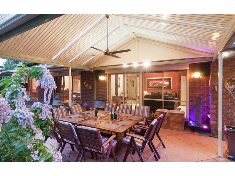 6 Chapman Court, Mooroolbark VIC 3138