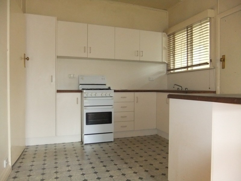 61 Surrey Road East, Croydon VIC 3136