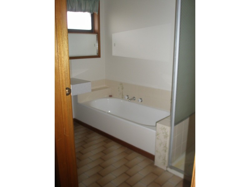 4/208 Hull Road, Mooroolbark VIC 3138