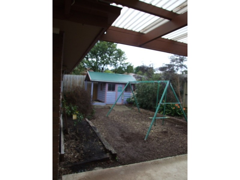 72 Landscape Drive, Mooroolbark VIC 3138