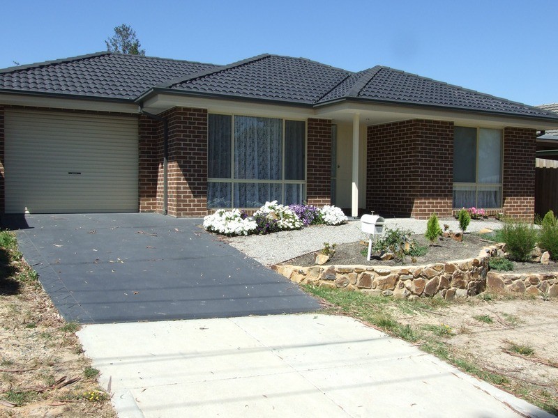 35 Elms Road, Mooroolbark VIC 3138