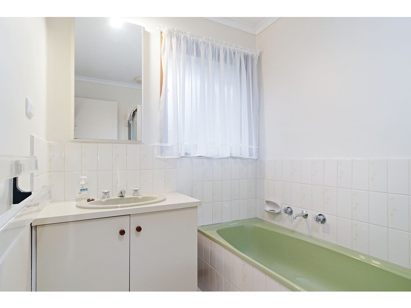 24 Lemongrove, Croydon Hills VIC 3136