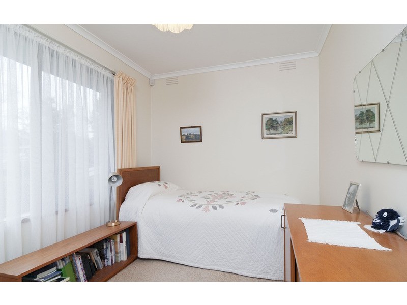 24 Lemongrove, Croydon Hills VIC 3136