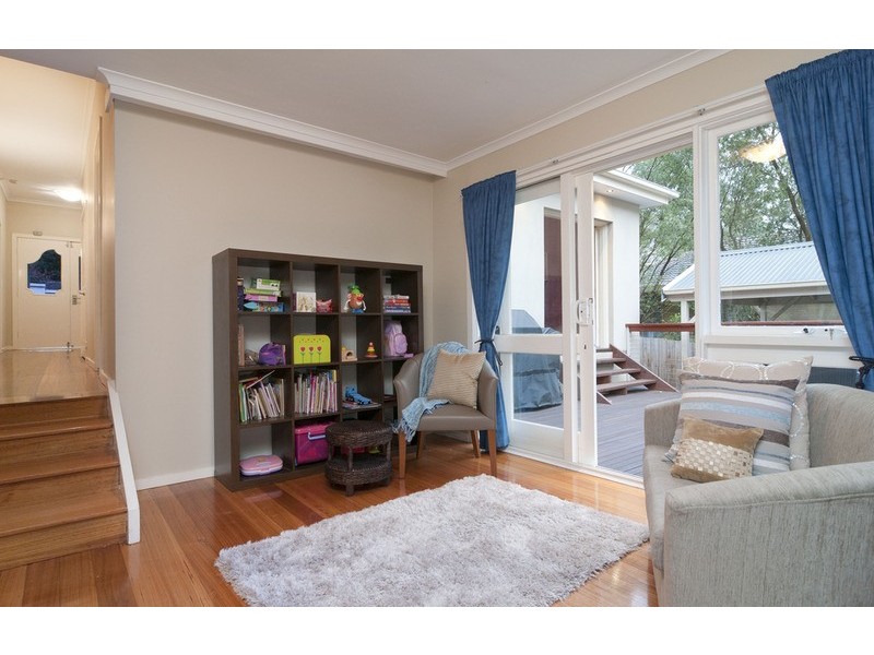 4 Warranwood Road, Warranwood VIC 3134