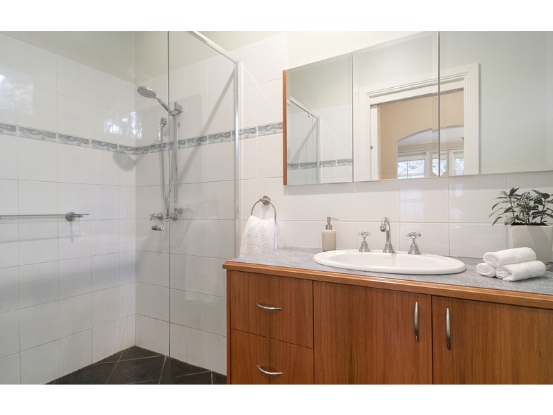 4 Warranwood Road, Warranwood VIC 3134