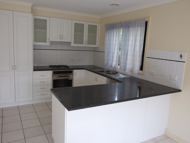 2/26 Ervin  Road, Kilsyth VIC 3137