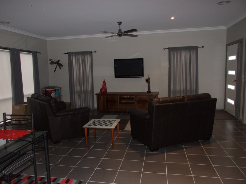 12A Dryden Concourse, Mooroolbark VIC 3138