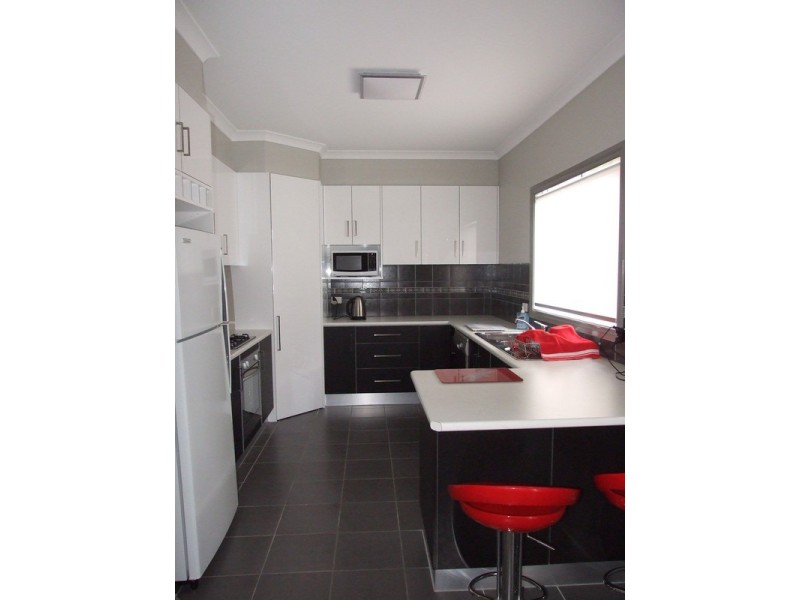 12A Dryden Concourse, Mooroolbark VIC 3138