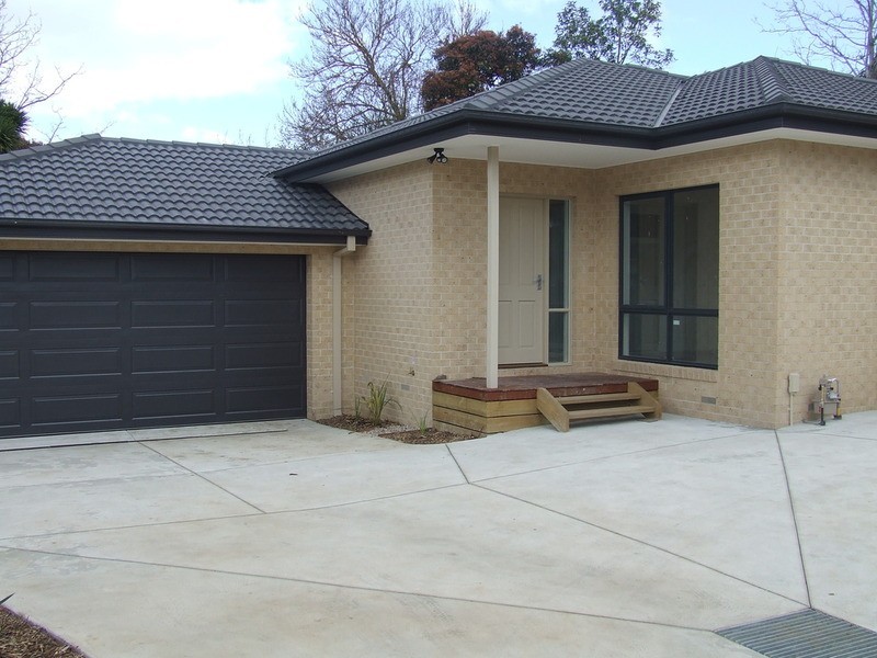 12A Lansell Road, Mooroolbark VIC 3138