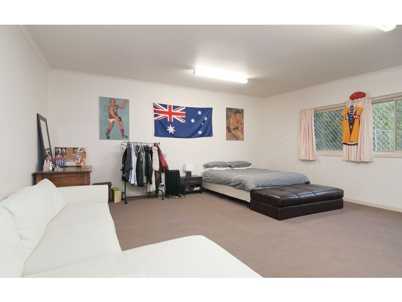 42 Country Club Drive, Chirnside Park VIC 3116