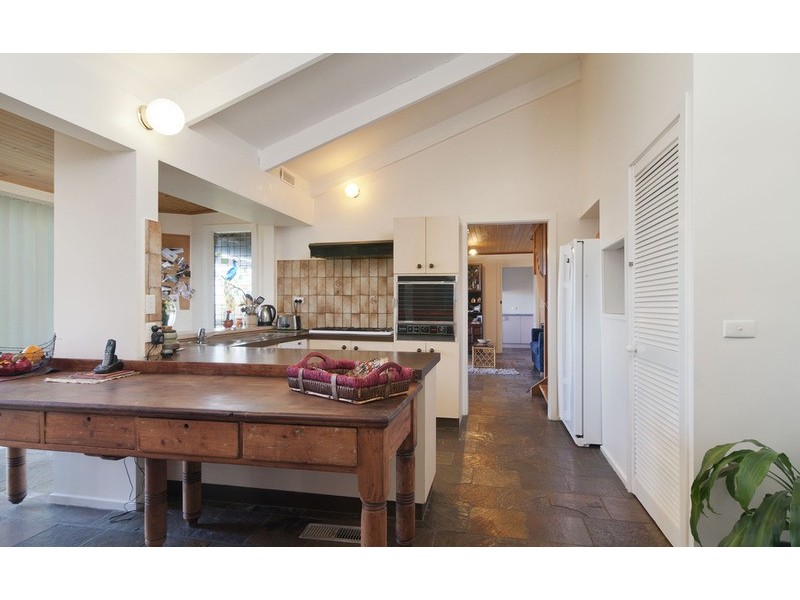 17 Edward Road, Chirnside Park VIC 3116