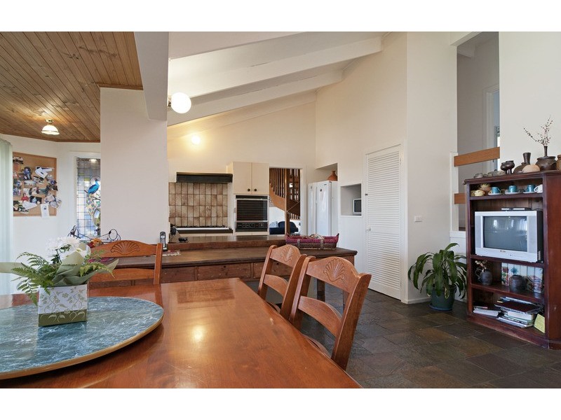 17 Edward Road, Chirnside Park VIC 3116