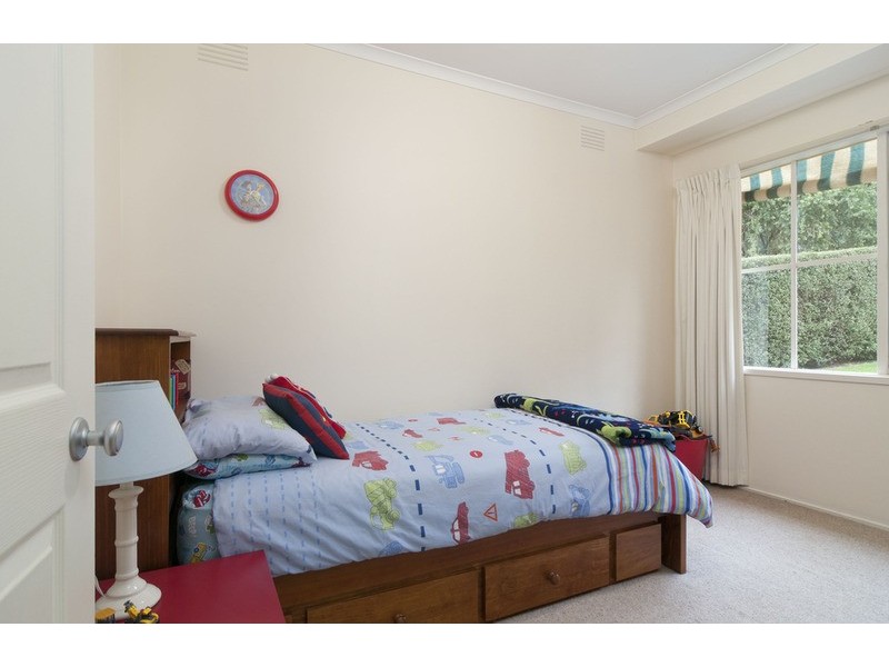 37 McDermott Avenue, Mooroolbark VIC 3138