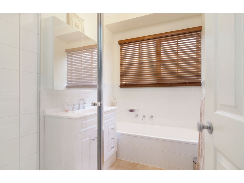37 McDermott Avenue, Mooroolbark VIC 3138