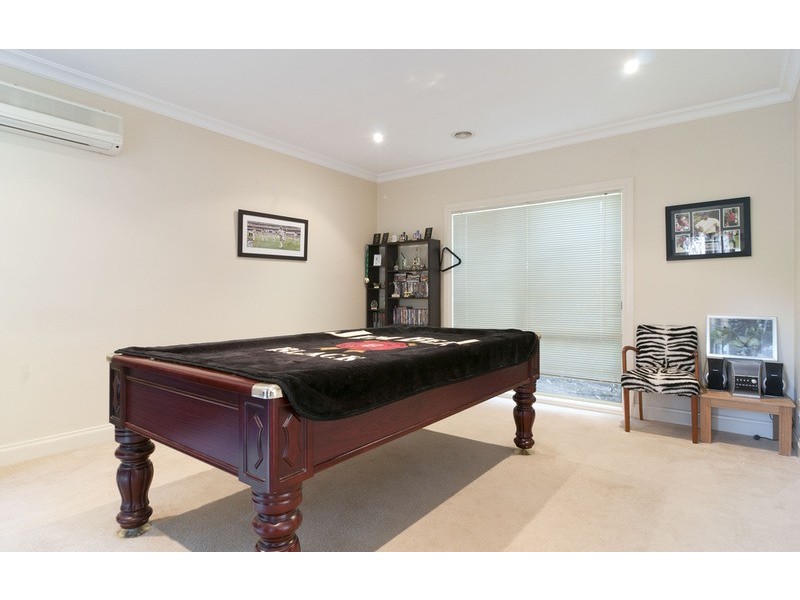 2/34-36 Swinburne Avenue, Mooroolbark VIC 3138