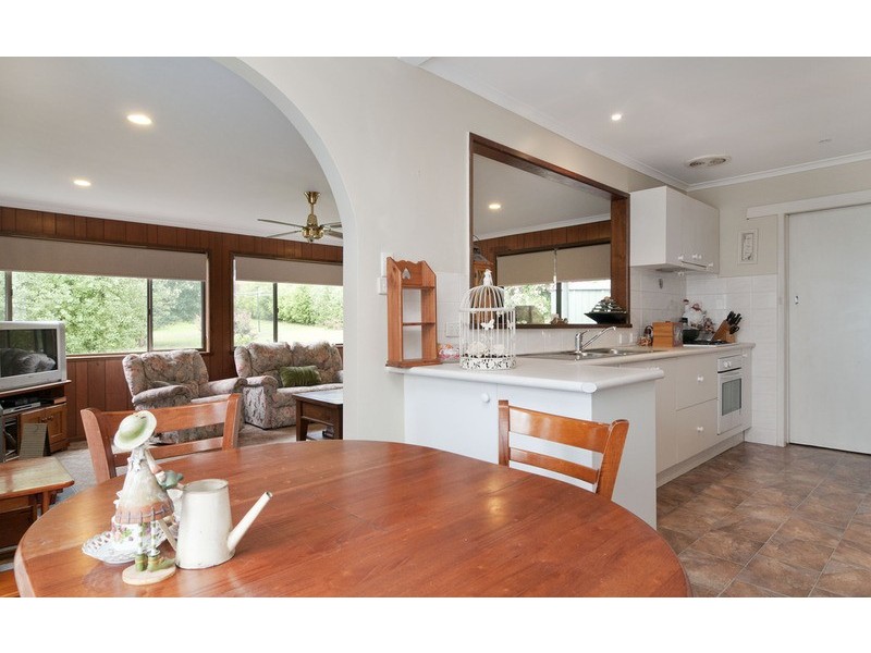 10 Coolabah Street, Mooroolbark VIC 3138