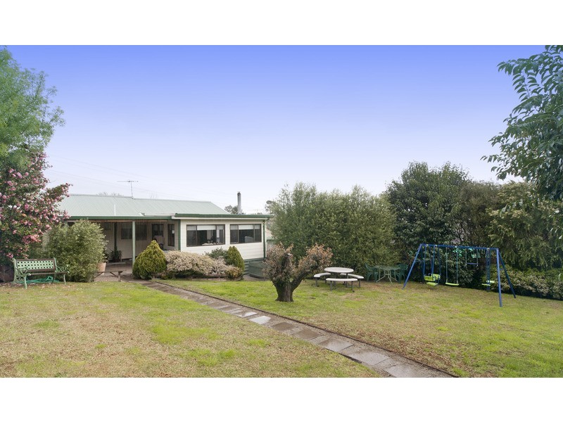 10 Coolabah Street, Mooroolbark VIC 3138