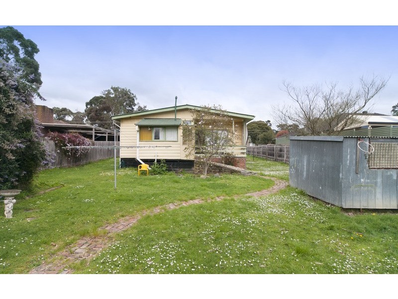 43 Terrigal Crescent, Kilsyth VIC 3137