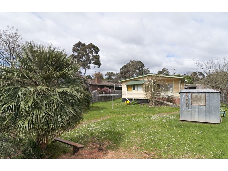 43 Terrigal Crescent, Kilsyth VIC 3137