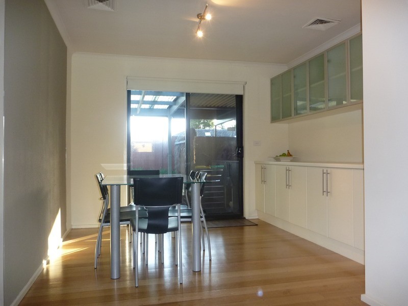 2 Moana  Drive, Mooroolbark VIC 3138