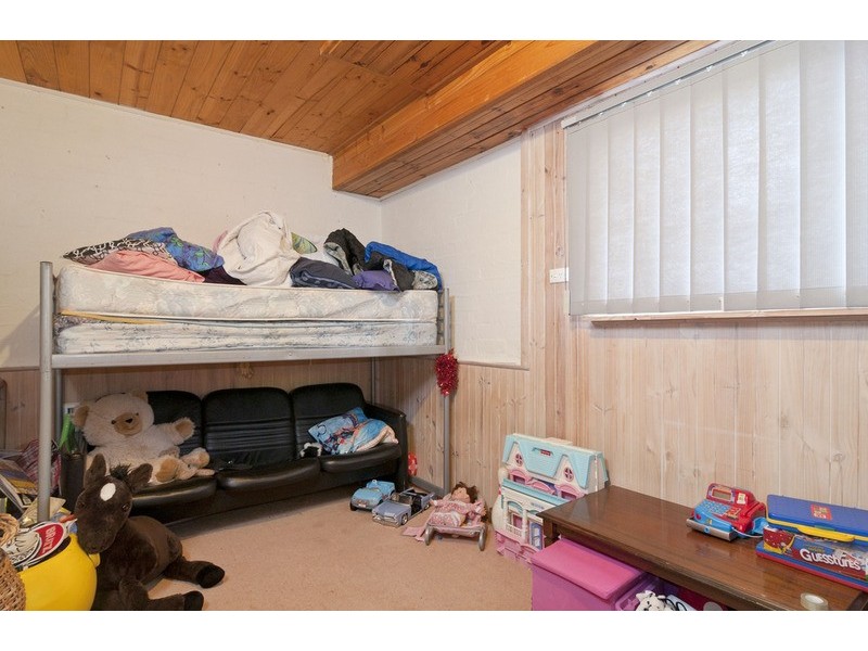 13 Zina Grove, Mooroolbark VIC 3138