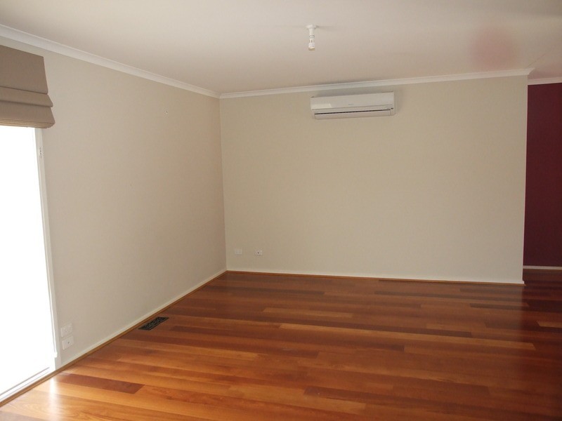 10/8-10 Wyuna Walk, Mooroolbark VIC 3138