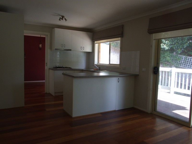 10/8-10 Wyuna Walk, Mooroolbark VIC 3138