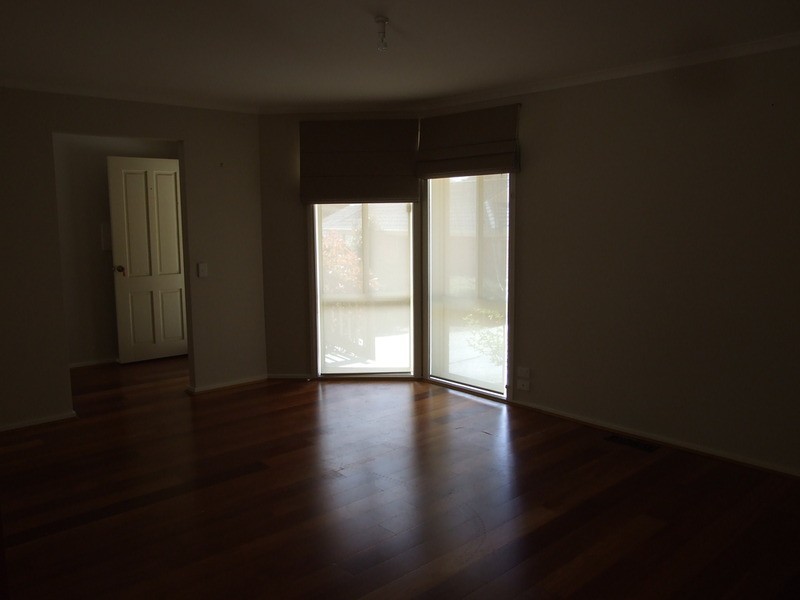 10/8-10 Wyuna Walk, Mooroolbark VIC 3138