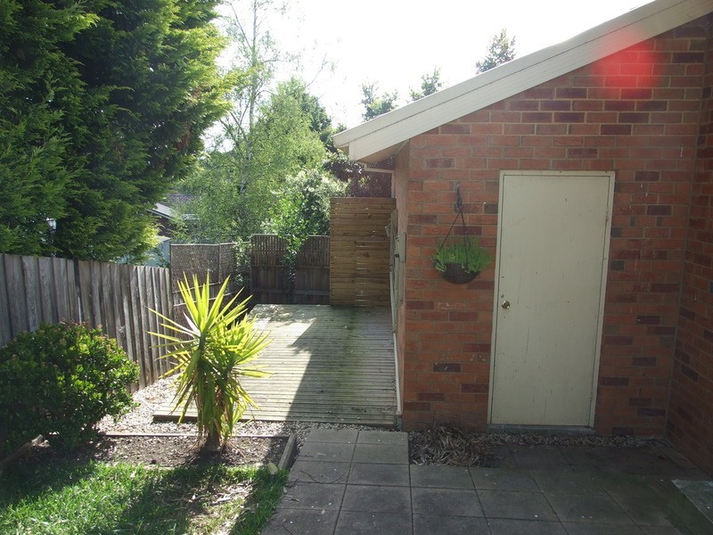 10/8-10 Wyuna Walk, Mooroolbark VIC 3138