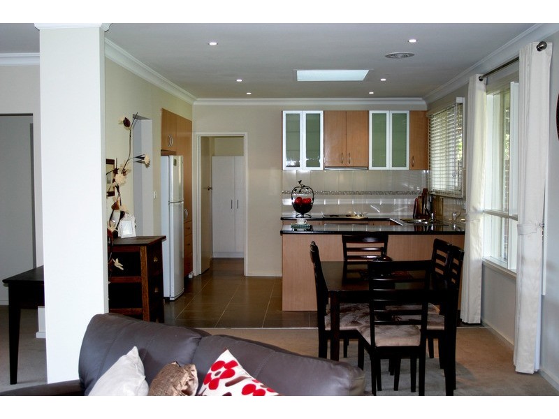 86 Hawthory  Road, Kilsyth VIC 3137