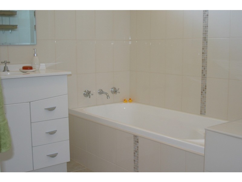 86 Hawthory  Road, Kilsyth VIC 3137