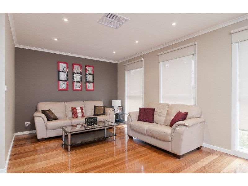 28 Swinburne Avenue, Mooroolbark VIC 3138