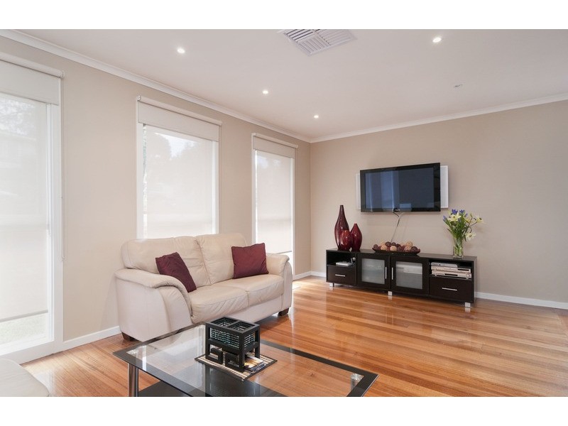 28 Swinburne Avenue, Mooroolbark VIC 3138