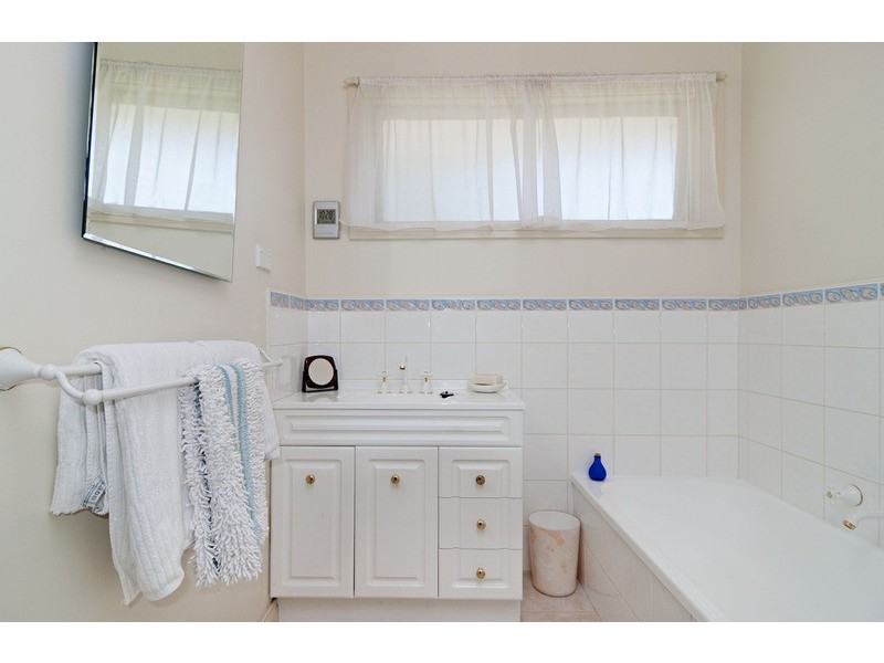63 Woodville Road, Mooroolbark VIC 3138