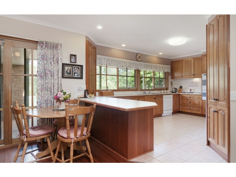 4 Laura  Lane, Mooroolbark VIC 3138