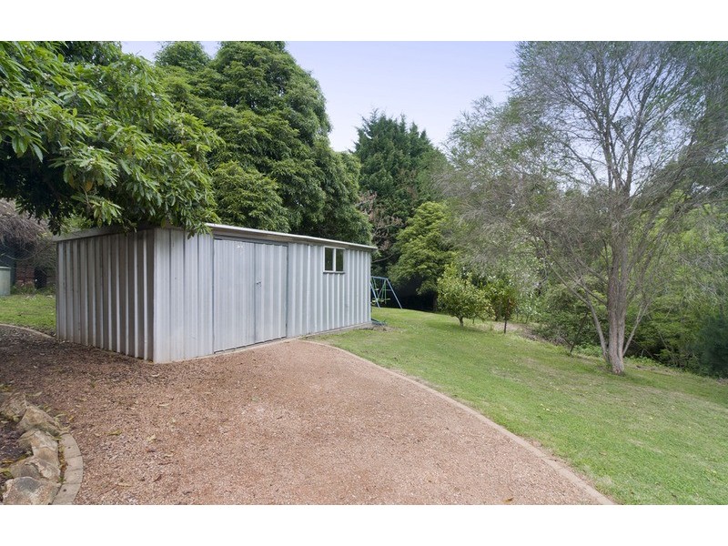 4 Laura  Lane, Mooroolbark VIC 3138