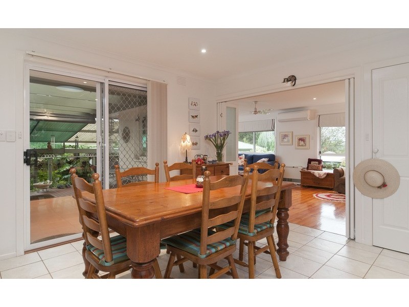 203 Cambridge Road, Mooroolbark VIC 3138