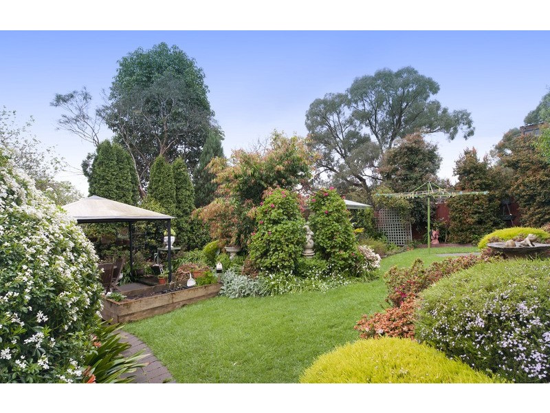 203 Cambridge Road, Mooroolbark VIC 3138